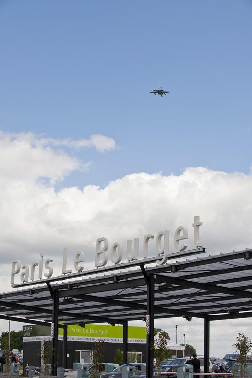 Kyriad Le Bourget Centre- Parc Des Expositions Luaran gambar
